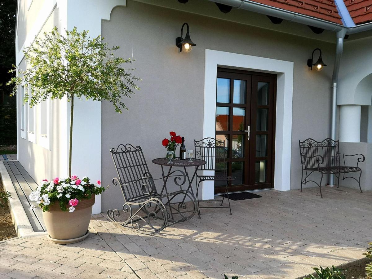 Villa Tilia Vászoly Εξωτερικό φωτογραφία
